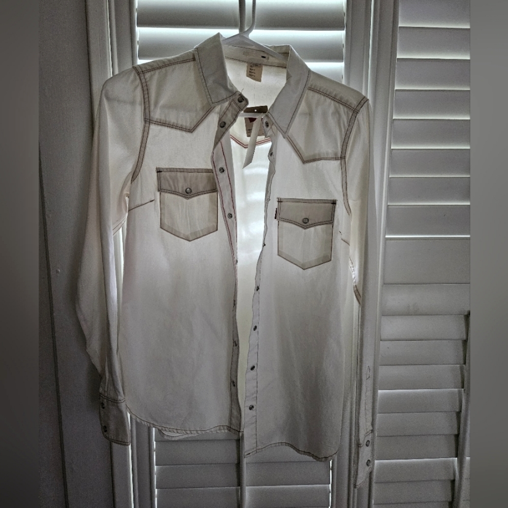 Levi's Western Whtie Demin Shirt - NWOT